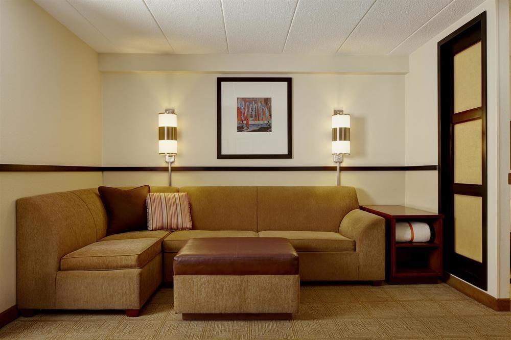 Hyatt Place Topeka Exterior photo